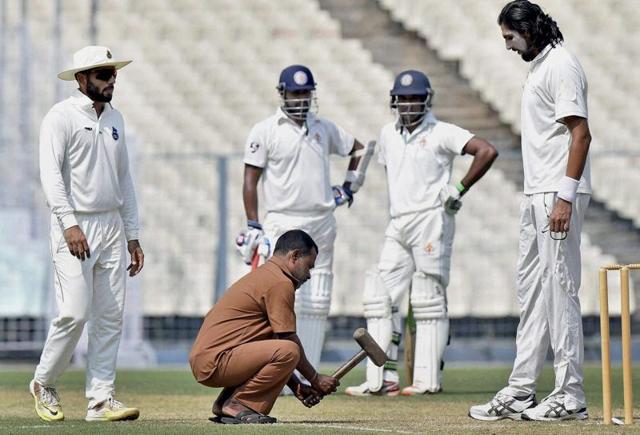 Karnataka batsmen Kaunain Abbas,CM Gautam and Karun Nair scored fifties in the Ranji match against Delhi at the Eden Gardens in Kolkata. (Prateek Choudhury) Karnataka batsmen Kaunain Abbas,CM Gautam and Karun Nair scored fifties in the Ranji match against Delhi at the Eden Gardens in Kolkata. (Prateek Choudhury)