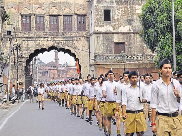 Knowledge of English is India’s strength especially vis-à-vis countries like China. Indian students and workers across the world have benefited from their ability to speak, read and write English(Bhushan Koyande/HT)