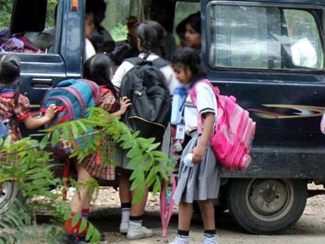 If a decision is taken to start education form nursery and kindergarten in government schools, it might also have a bearing on private schools that currently reserve 25% for students from the Economically Weaker category as RTE is applicable from class 1.(Shankar Mourya/HT file photo)