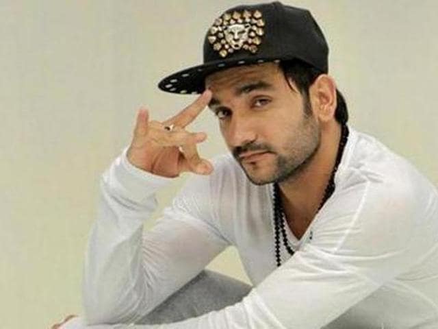 Fazilpuria’s latest song Salaam Haq Se is a hit on social media. Fazilpuria’s latest song Salaam Haq Se is a hit on social media.
