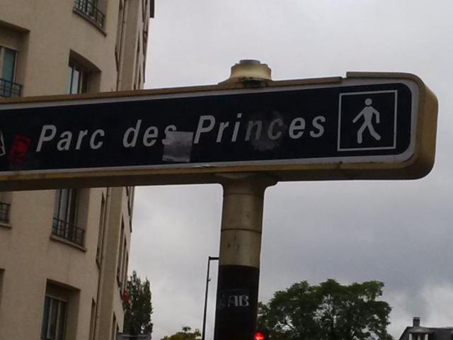 The stadium is two minutes by foot from this sign and is part of what is unofficially called the ‘golden triangle’ of sporting venues in south-west Paris. The other two are Roland Garros and the Longchamps racecourse. This neighbourhood also has the rugby stadium, handball stadium and Le Tremplin, an incubator exclusively for sport start-ups. (HT Photo/Dhiman Sarkar) The stadium is two minutes by foot from this sign and is part of what is unofficially called the ‘golden triangle’ of sporting venues in south-west Paris. The other two are Roland Garros and the Longchamps racecourse. This neighbourhood also has the rugby stadium, handball stadium and Le Tremplin, an incubator exclusively for sport start-ups. (HT Photo/Dhiman Sarkar)