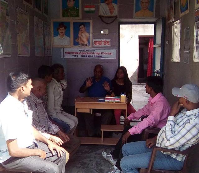Dhongi Baba during one of the counselling sessions (HT Photo)