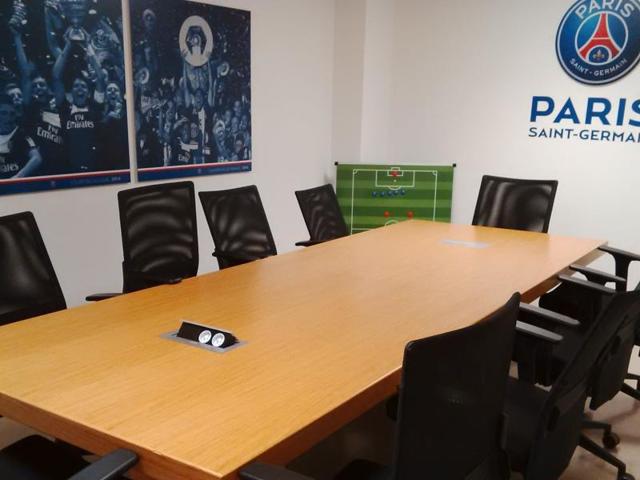 This is where coach Unai Emery and his assistants discuss strategy. It is separated from the players’ room by a room for coaches and another for those working the first team logistics on match day. (HT Photo/Dhiman Sarkar) This is where coach Unai Emery and his assistants discuss strategy. It is separated from the players’ room by a room for coaches and another for those working the first team logistics on match day. (HT Photo/Dhiman Sarkar)