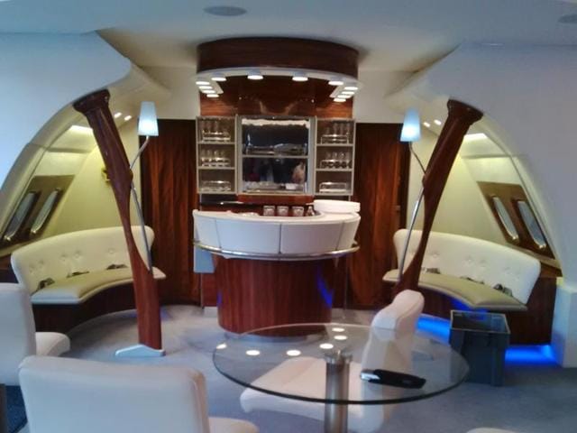 If you are the Emirates Lounge, you will feel like you are being served inside an aircraft. The windows have screen to recreate the flying experience. (HT Photo/Dhiman Sarkar) If you are the Emirates Lounge, you will feel like you are being served inside an aircraft. The windows have screen to recreate the flying experience. (HT Photo/Dhiman Sarkar)