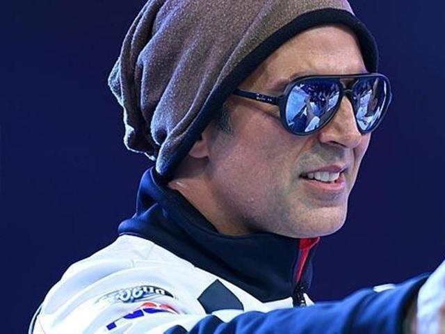 Akshay Kumar is working in 4-5 films a year. Akshay Kumar is working in 4-5 films a year.