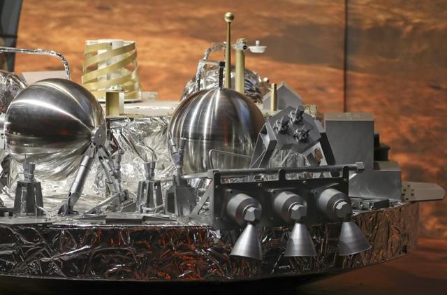 A full-size model of the European ExoMars entry, descent and landing module, Schiaparell is seen during a press conference at the European Space Agency (ESA) headquarters in Darmstadt, Germany October 20, 2016. (REUTERS) A full-size model of the European ExoMars entry, descent and landing module, Schiaparell is seen during a press conference at the European Space Agency (ESA) headquarters in Darmstadt, Germany October 20, 2016. (REUTERS)