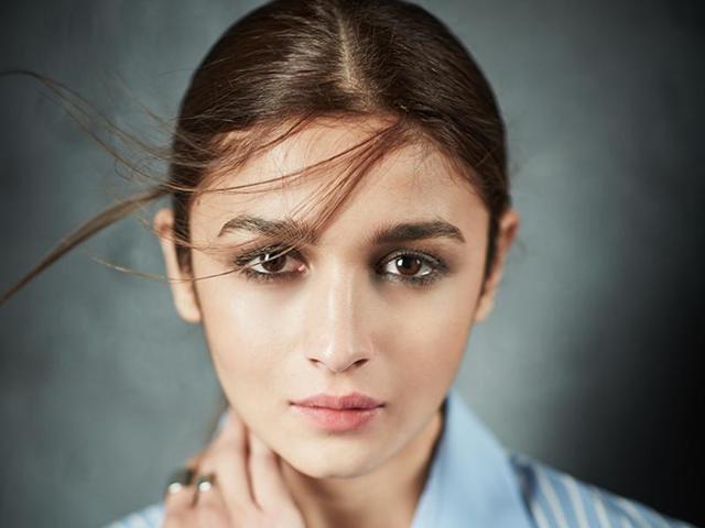 Alia Bhatt says her new house is “almost” ready, so once she is back from Singapore, she will move in.(HT Photo)