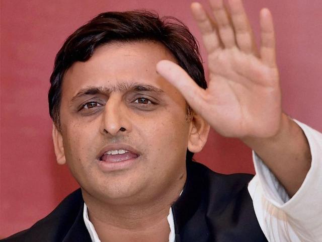 Akhilesh Yadav sacks 4 ministers, including uncle Shivpal, from UP ...