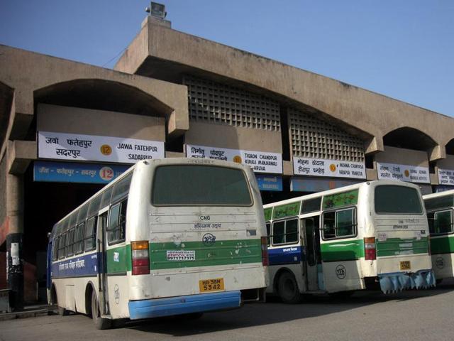 A file photo of CNG buses of Haryana roadways at a bus terminal. (HT Photo) A file photo of CNG buses of Haryana roadways at a bus terminal. (HT Photo)