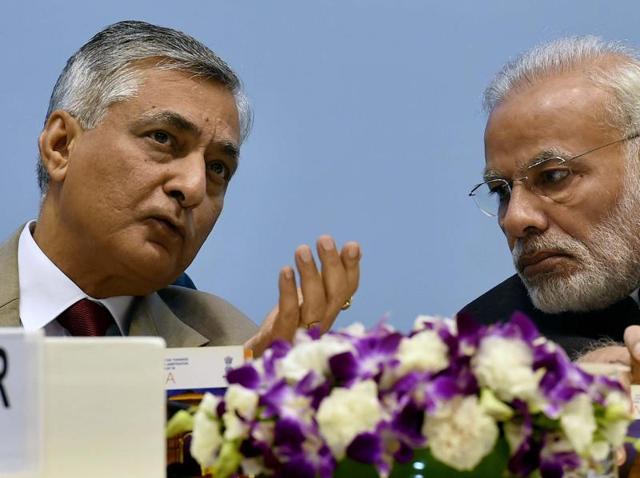 Prime Minister Narendra Modi, right, with Chief Justice of India Justice TS Thakur at the concluding session of a conference on arbitration, in New Delhi on Sunday. (PTI) Prime Minister Narendra Modi, right, with Chief Justice of India Justice TS Thakur at the concluding session of a conference on arbitration, in New Delhi on Sunday. (PTI)