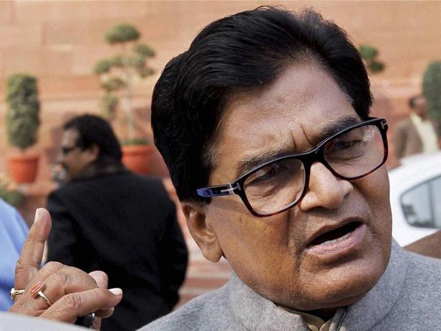 According to some media reports, Samajwadi Party MP Ramgopal Yadav had met officials of the Election Commission in New Delhi a few days back, which was seen as an exercise aimed at exploring a new symbol and party name if Akhilesh dumps SP.(PTI)