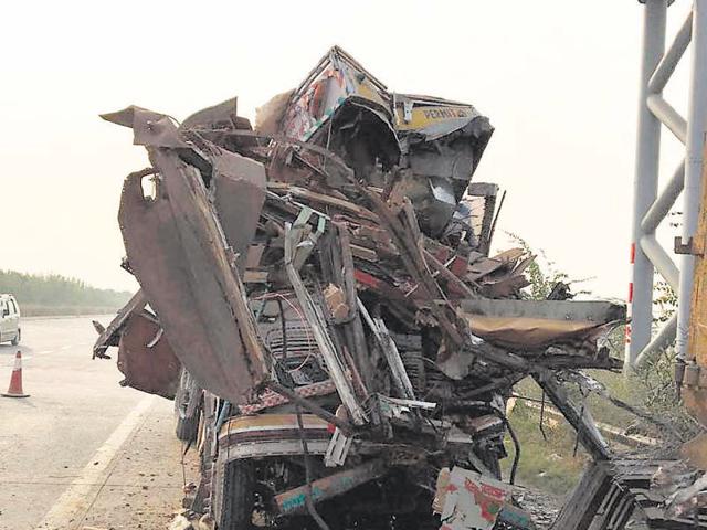 Officials speculated that the driver probably failed to spot the parked vehicle and rammed into it. The incident took place nearly 4km from the zero point. Officials speculated that the driver probably failed to spot the parked vehicle and rammed into it. The incident took place nearly 4km from the zero point.