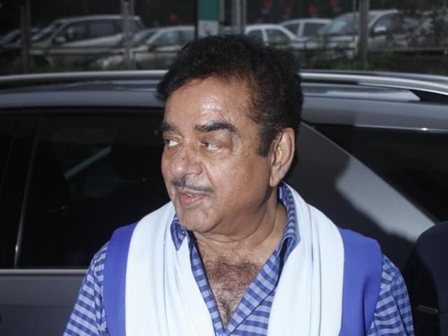 Shatrughan Sinha came out in support of Uttar Pradesh chief minister Akhilesh Yadav. (IANS File Photo) Shatrughan Sinha came out in support of Uttar Pradesh chief minister Akhilesh Yadav. (IANS File Photo)