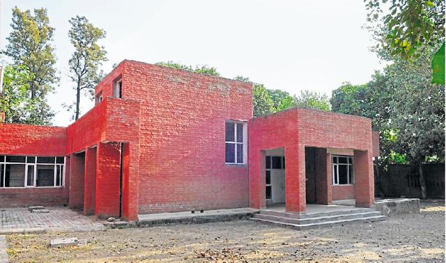 The new dispensary building at Industrial Area Phase 1, Chandigarh awaits inauguration. (Karun Sharma/HT Photo ) The new dispensary building at Industrial Area Phase 1, Chandigarh awaits inauguration. (Karun Sharma/HT Photo )