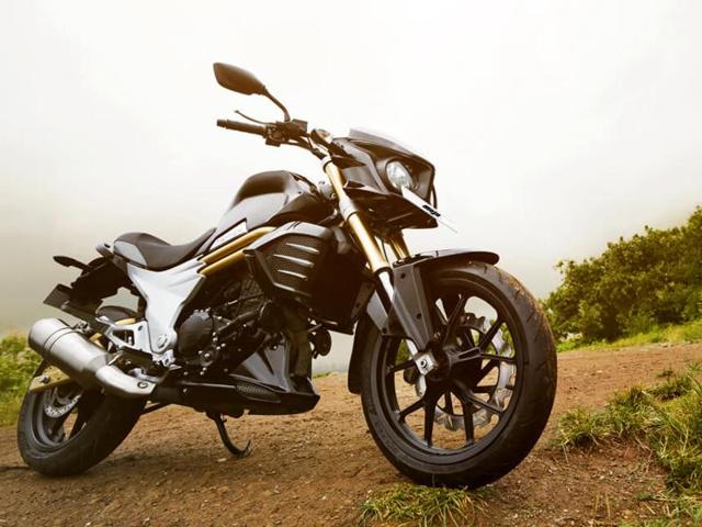 Mahindra mojo four store wheeler