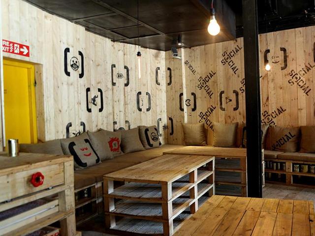 According to Meenal Sinha, founder of Meetingsandoffice, an aggregator of co-working space, said there are already 500 such facilities with over 1,50,000 seats. According to Meenal Sinha, founder of Meetingsandoffice, an aggregator of co-working space, said there are already 500 such facilities with over 1,50,000 seats.