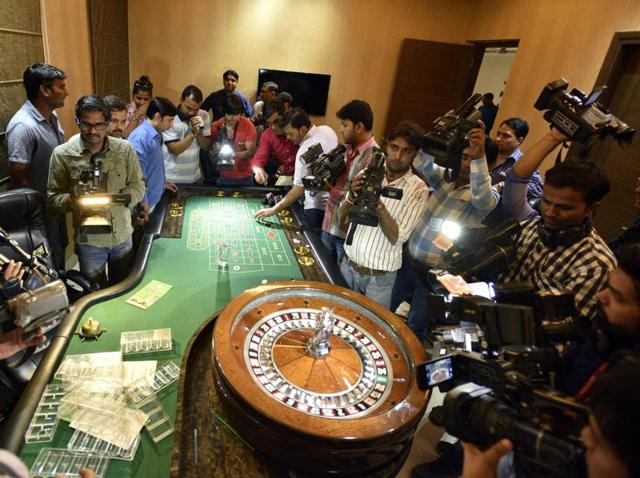 A view of the farmhouse from where the illegal casino was being operated.(Arun Sharma/HT Photo) A view of the farmhouse from where the illegal casino was being operated.(Arun Sharma/HT Photo)