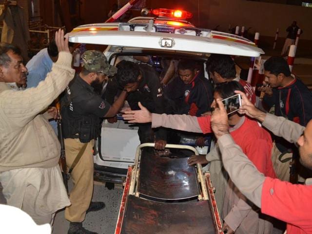 Pakistani volunteers rush an injured person to a hospital in Quetta, Pakistan on Monday. Balochistan’s top health official, Noor Haq Baloch, said at least 106 people were wounded — mostly police trainees and some paramilitary troops. (AP) Pakistani volunteers rush an injured person to a hospital in Quetta, Pakistan on Monday. Balochistan’s top health official, Noor Haq Baloch, said at least 106 people were wounded — mostly police trainees and some paramilitary troops. (AP)