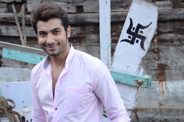 Actor Ssharad Malhotraa is thinking of buying something for his house this year. Actor Ssharad Malhotraa is thinking of buying something for his house this year.