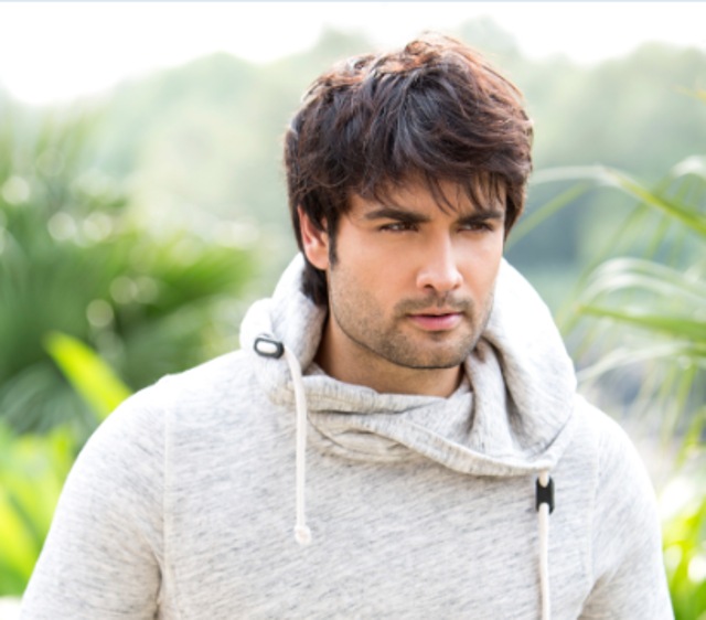 Actor Vivan Dsena is planning to buy gold biscuits this Dhanteras.