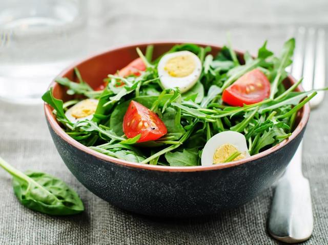 You can easily improve your diet by adding eggs to a salad. This fat-soluble nutrient has antioxidant and anti-inflammatory properties and boosts the amount of Vitamin E which the body absorbs from the vegetables.(Shutterstock)