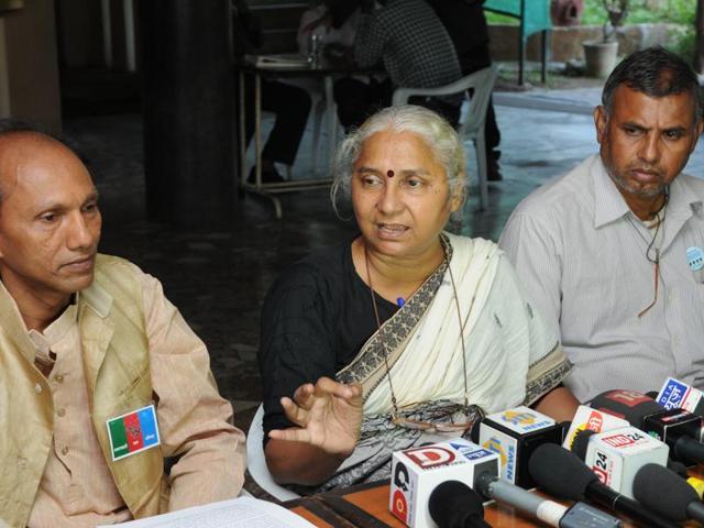 NBA leader Medha Patkar addressing a press conference in Bhopal on Wednesday.(Praveen Bajpai/HT photo)