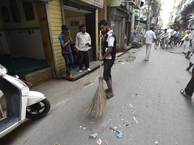 Naya Bazar explosion Cops search for firecracker owner Mukhtar Ahmed