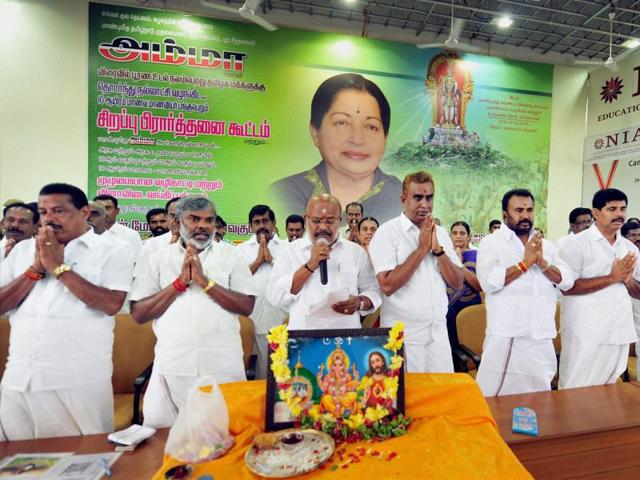 AIADMK members offering a group prayer for the speedy recovery of Tamil Nadu chief minister J Jayalalithaa in Coimbatore on October 21.(PTI File Photo)