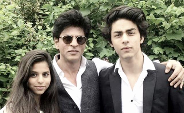 Shah Rukh Khan (Centre) with his kids Suhana (left) and Aryan.