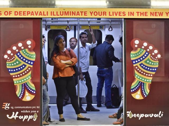 The Delhi metro’s violet line network was specially decorated ahead of Diwali. (Sanjeev Verma/HT Photo)