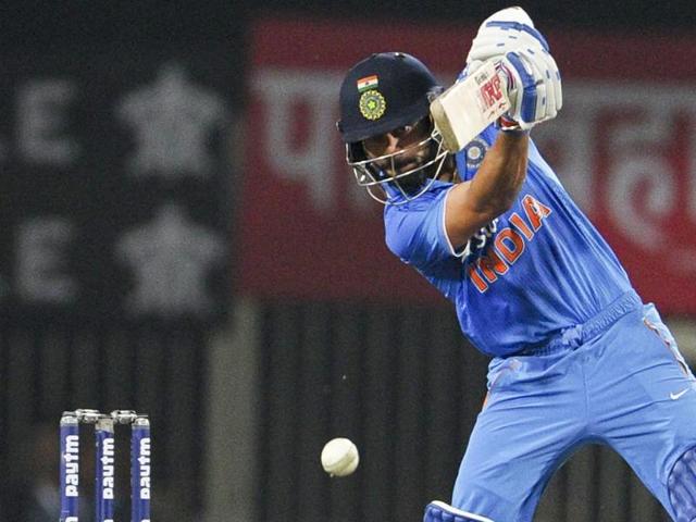 Virat Kohali hits a shot. (Parwaz Khan/HT Photo)