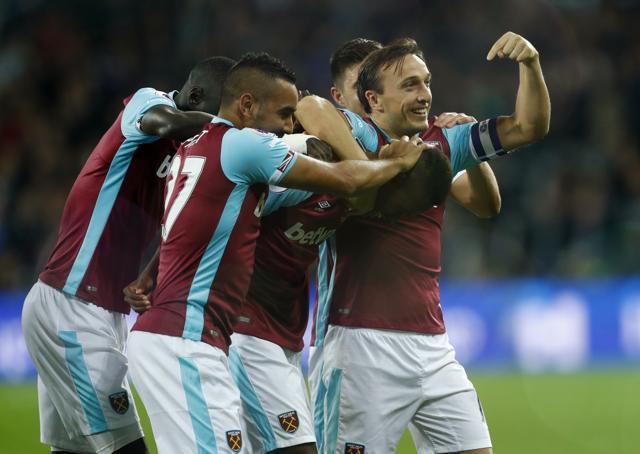 Edimilson Fernandes celebrates scoring West Ham’s second goal. (REUTERS) Edimilson Fernandes celebrates scoring West Ham’s second goal. (REUTERS)