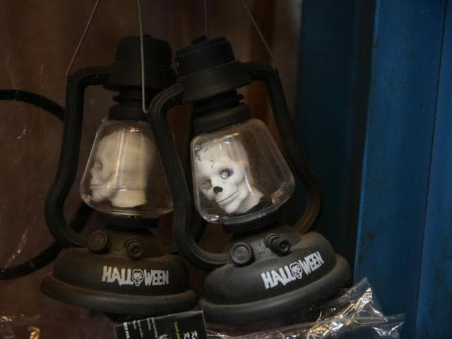 Light up your party with these lights priced at Rs 120.  (Prabhas Roy/HT Photo) 