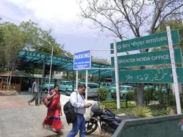 With two new officials joining, there has been a redistribution of work among top officers in the Greater Noida authority on Thursday. (Burhaan Kinu/HT Photo) With two new officials joining, there has been a redistribution of work among top officers in the Greater Noida authority on Thursday. (Burhaan Kinu/HT Photo)