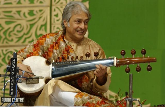 Amjad Ali Khan says that he is thankful to God for all the love that has been bestowed upon him. Amjad Ali Khan says that he is thankful to God for all the love that has been bestowed upon him.