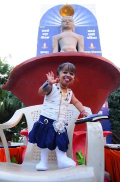 Jyoti Amge, world's shortest woman, at a Diwali function at Jain Temple, Sector 27, Chandigarh, on Friday. (Anil Dayal/HT Photo)