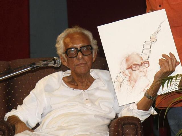 Mrinal Sen at a city function organised to celebrate his ninetieth birthday.(Samir Jana)