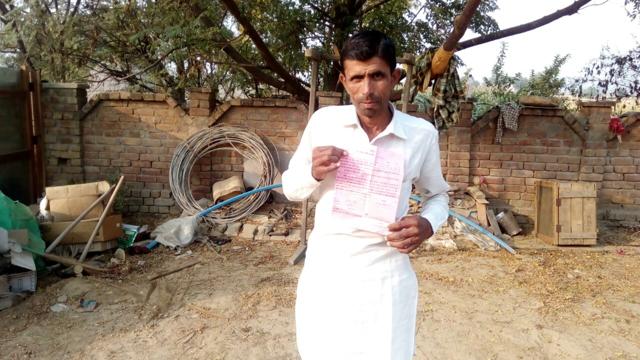 Sonali’s father Shamsher Sheokand was handed a penalty of Rs 2,500 after his daughter complained against him for stubble burning. (HT Photo) Sonali’s father Shamsher Sheokand was handed a penalty of Rs 2,500 after his daughter complained against him for stubble burning. (HT Photo)