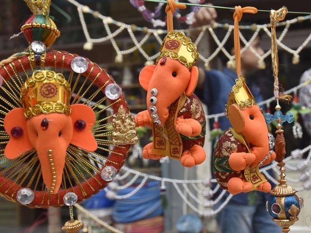 Diwali gifts and decorations on display in Amritsar on Friday. (Gurpreet Singh/HT Photo) 