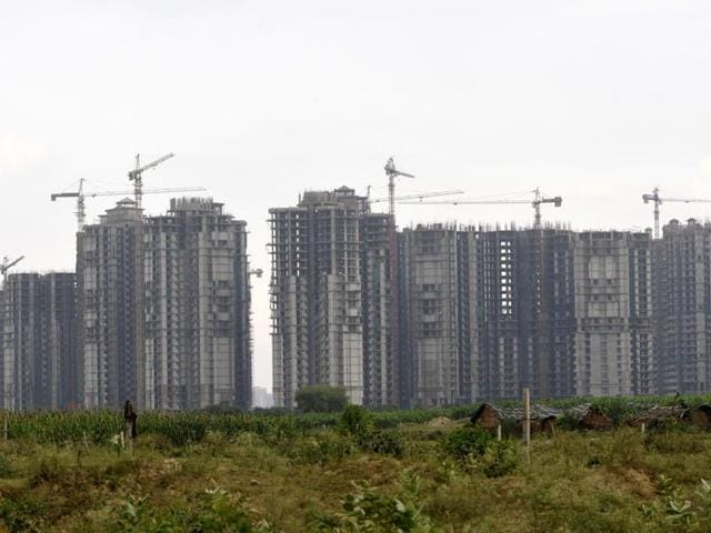 The projects offering ready-to-move-in flats are selling inventory this season. Most of these flats were booked five to seven years ago. Builders say the basic two BHK segment is the only in-demand segment.(Representative photo)