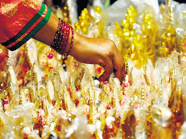 Shopkeepers said most customers are buying locally made products despite having the option to buy cheaper Chinese ones. (Sunil Ghosh/HT Photo) Shopkeepers said most customers are buying locally made products despite having the option to buy cheaper Chinese ones. (Sunil Ghosh/HT Photo)
