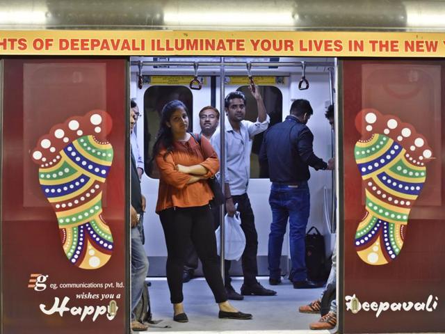 A train running on the Delhi Metro’s Violet Line decorated on the eve of Diwali. (Sanjeev Verma/HT Photo)