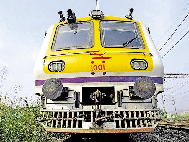 On an average, the helpline received four calls daily from people asking for help with tracing their belongings, and the GRP have managed to trace 268 bags and other such articles.(HT File Photo)