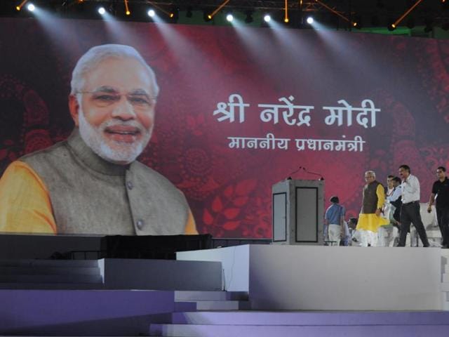 Haryana chief minister Manohar Lal Khattar along with other ministers reviewing the preparations for golden jubilee celebrations.(HT Photo)