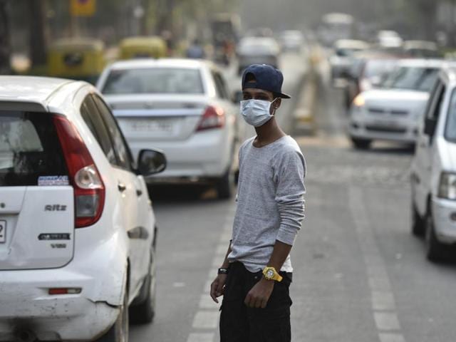 A layer of smog envelops the city skyline before Diwali festival in New Delhi.(AP Photo) A layer of smog envelops the city skyline before Diwali festival in New Delhi.(AP Photo)