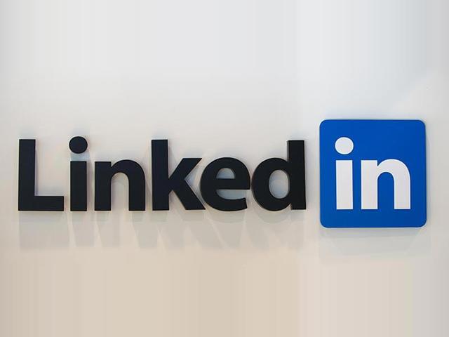 LinkedIn inks MoU with HRD ministry to create more jobs for students ...