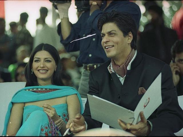 Sonali Bendre and Shah Rukh Khan at the Jaipur Polo Ground. (HT Archives)