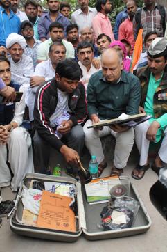 Gandhi’s detention came within minutes of a similar action against deputy chief minister Manish Sisodia and his party MLA Surinder Singh. They were detained while speaking to Grewal’s family. (Arun Sharma/HT PHOTO) Gandhi’s detention came within minutes of a similar action against deputy chief minister Manish Sisodia and his party MLA Surinder Singh. They were detained while speaking to Grewal’s family. (Arun Sharma/HT PHOTO)