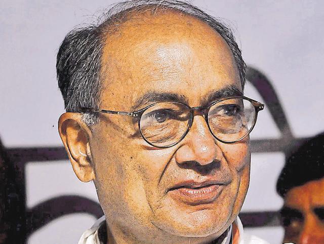 Digvijaya Singh said the NIA should be asked to investigate the incident under the supervision of the high court.(HT file photo)