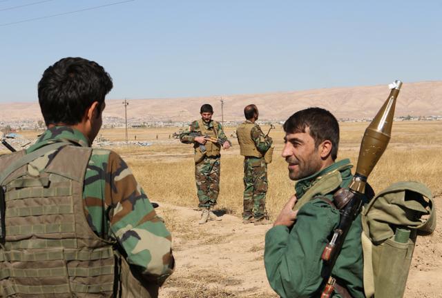 Kurdish Peshmerga fighters take their position in Bashiqa, near Mosul, during an operation to attack Islamic State militants in Mosul, Iraq. (REUTERS) Kurdish Peshmerga fighters take their position in Bashiqa, near Mosul, during an operation to attack Islamic State militants in Mosul, Iraq. (REUTERS)